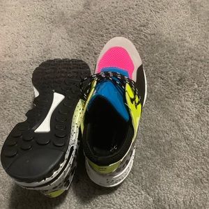 Only wore in the house I can’t fit them